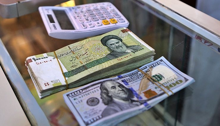چطور سرمایهمان را در برابر ریسک افزایش دلار بیمه کنیم؟